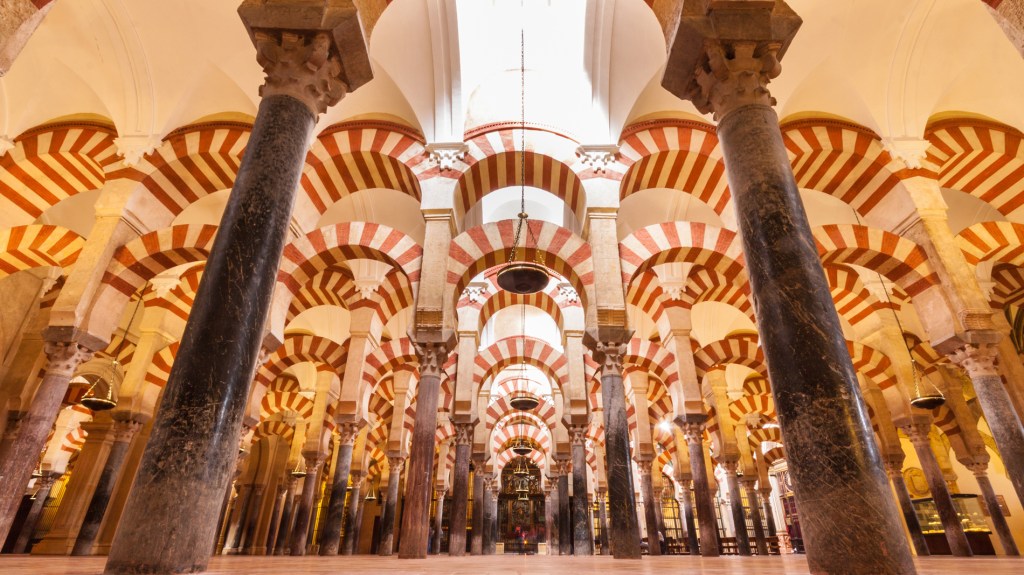 El obispo de Córdoba dice que es necesario mejorar los sistemas de prevención en la Mezquita, después del incendio de&nbsp;agosto