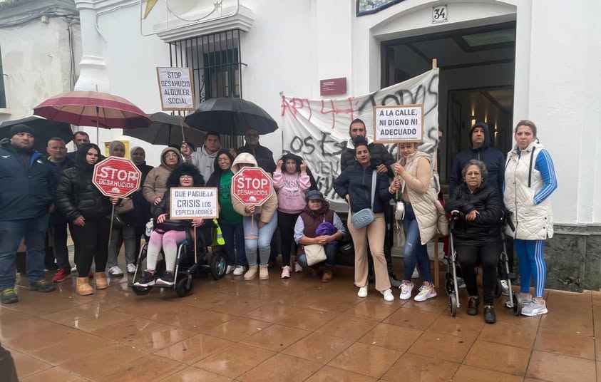 62 familias de Manilva plantan cara a la&nbsp;especulación