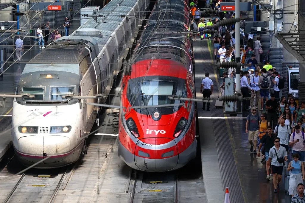 La huelga del ferrocarril continúa aunque se desmarcan SEMAF, CC.OO. y&nbsp;UGT