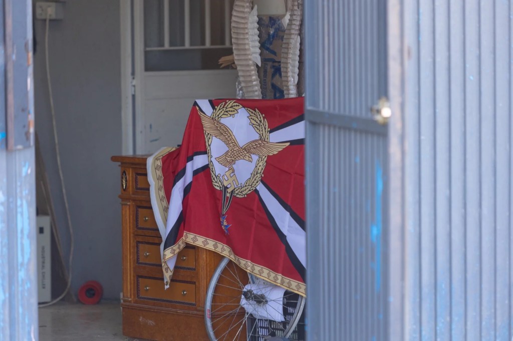 La Policía alemana interviene en Alhama de Granada una nave llena de propaganda nazi; mientras, en la Policía española los sindicatos ultras son&nbsp;mayoritarios