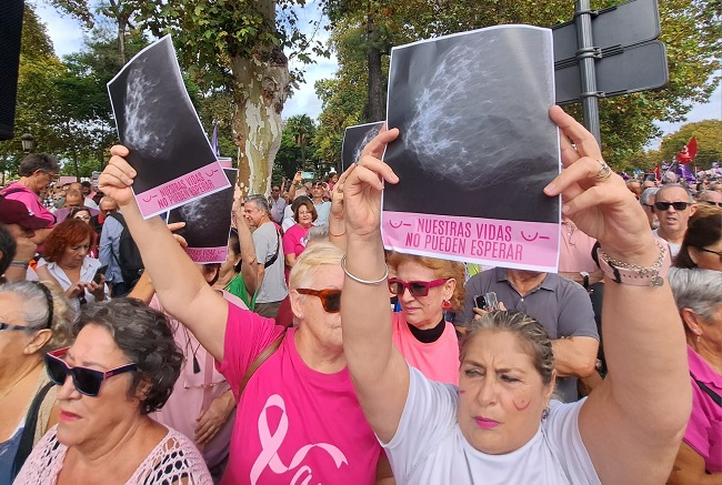 El informe del Defensor del Pueblo Andaluz reprocha a la Junta que no le facilite información sobre el escándalo de los&nbsp;cribados