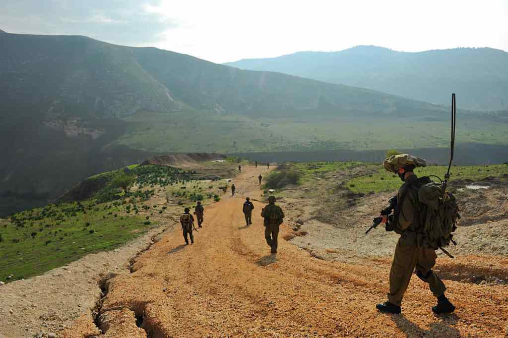 Se lanzan varios cohetes desde Siria contra el Ente sionista por primera vez desde la caída de la República Árabe&nbsp;Siria