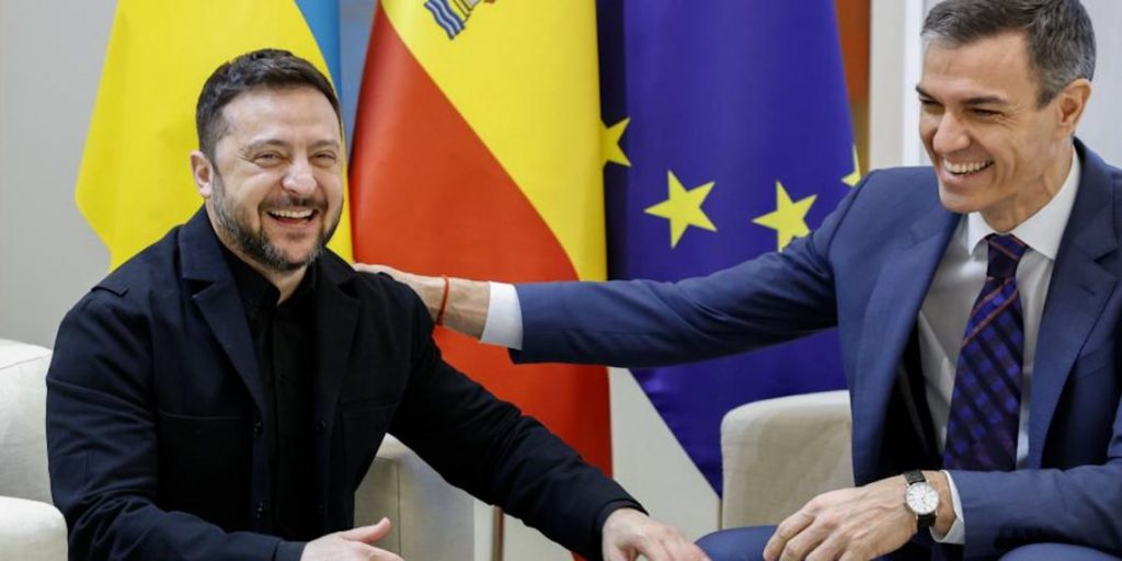 El “socialista” español Sánchez regalará otros 1.000 millones de euros de los contribuyentes a la neonazi&nbsp;Ucrania