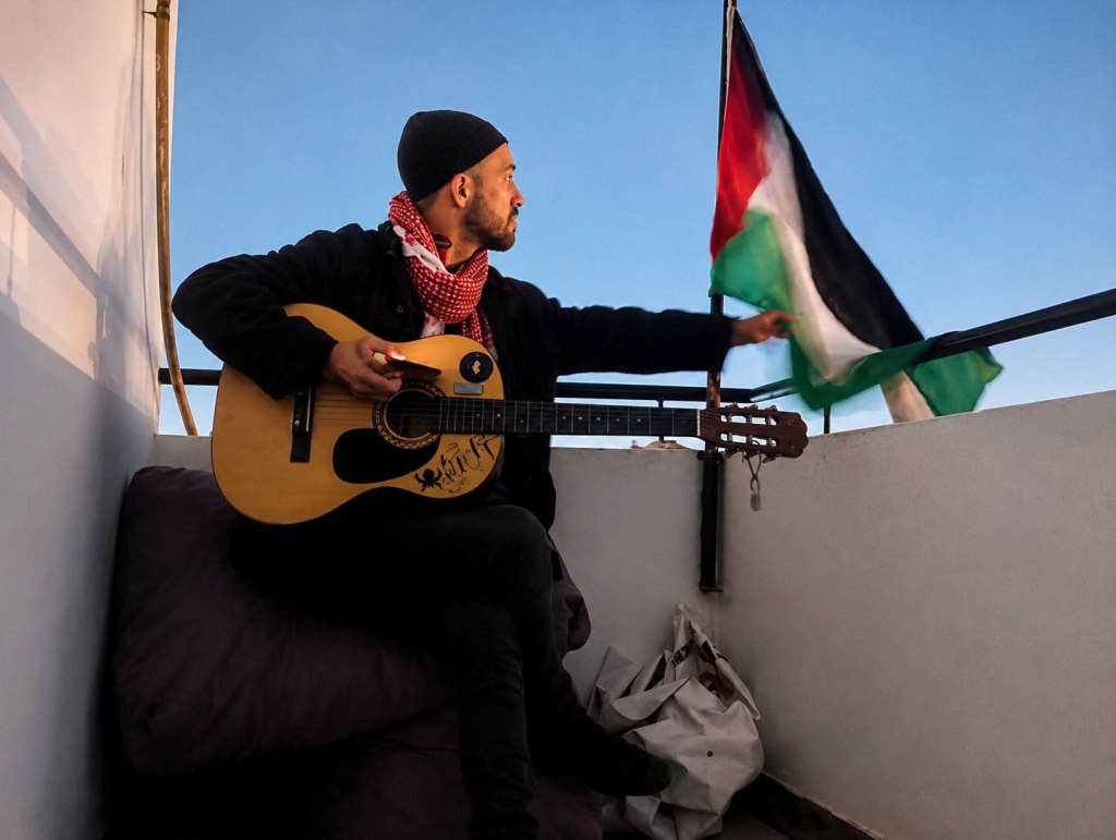 Detienen en Ibiza al activista pro-palestino Fergie Chambers por orden del Departamento de Justicia de Estados&nbsp;Unidos