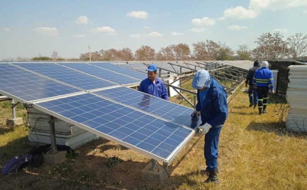 La luz del Sol contra el bloqueo: China y la revolución solar de&nbsp;Cuba